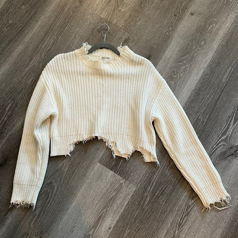 Wild Honey Frayed Cropped Knit Sweater in Cream/White